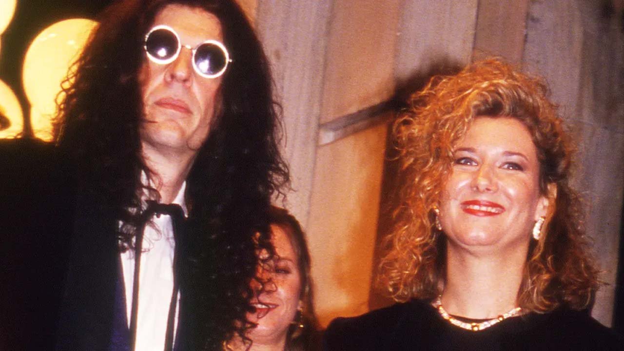 How She Met Howard Stern